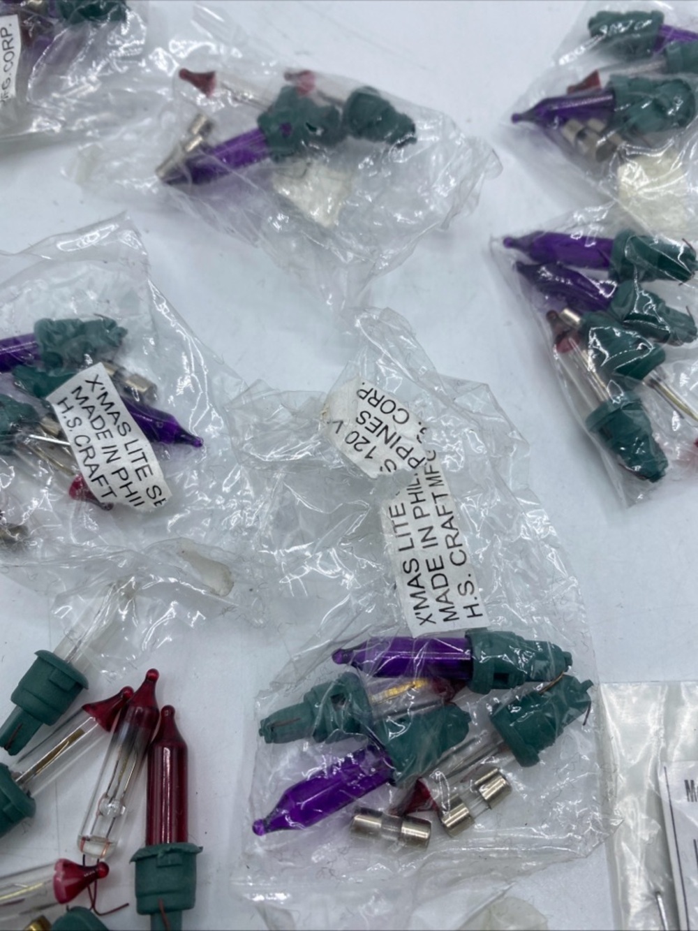 Christmas Bulb Replacement Bulbs. Approx 50 Colored & White Lights Fuses Purple - Picture 6 of 8